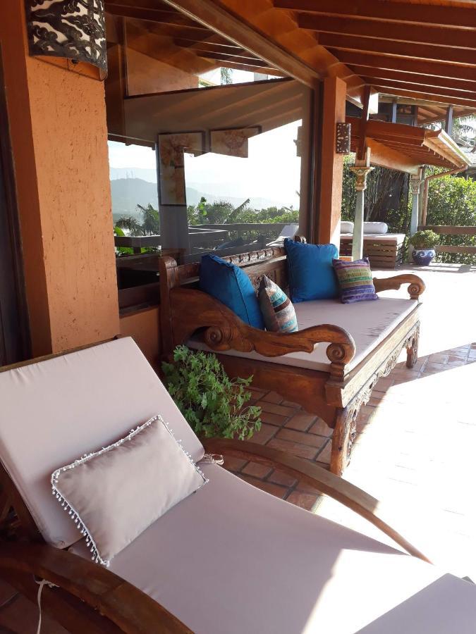 Luxury Suites Vila Indonesia กาโรปาบา ภายนอก รูปภาพ